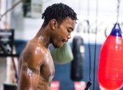 Сын легенды бокса Холифилда проведет бой в андеркарде Канело - Ковалев (Видео)