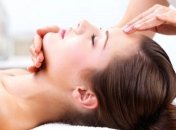 Избавляемся от белых точек под глазами 