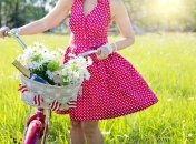 Тренды и антитренды платьев на лето-2022