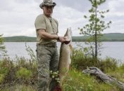 Песков: Вес щуки Путина не преувеличен, а одежда президента - новая 