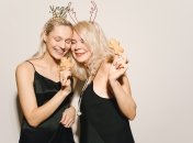 Це сукні та вбрання давно вже себе зжили