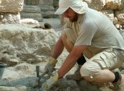 В Египте археологи нашли гранодиоритовый колосс с головой сокола