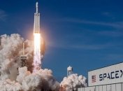 Space X запустила ракетоноситель Falcon 9 с космическим кораблем Dragon