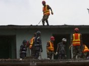 Жертвами повторного землетрясения в Непале стали уже 141 человек