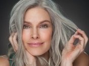 Как правильно ухаживать за седыми волосами? 