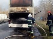 Автобус з пасажирами загорівся на ходу: є постраждалі (Відео)