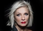 На концерте в Киеве Лайма Вайкуле порадовала цветущим видом