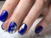 Маникюр 2019: элегантный синий дизайн