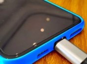 Чого слід не робити під час заряджання мобільного телефону