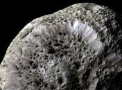 Cassini готовится подойти максимально близко к Гипериону