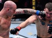 Боец UFC градом ударов нокаутировал соперника (видео)