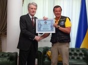 Ющенко побил мировой рекорд благодаря своей коллекции украинских рушников