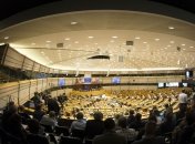ЕП призывает к введению санкций против Венгрии