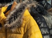 Как освежить куртку без стирки