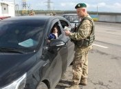 На пункте пропуска "Марьинка" образовалась очередь из автомобилей