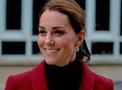 Кейт Миддлтон отметила день рождения мамы в старом платье