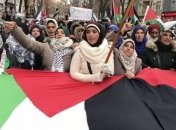 В Берлине прошла акция протеста против решения Трампа 