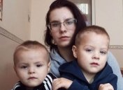 Жінка пішла від кривдника-чоловіка, але через родича опинилася в притулку з двома дітьми