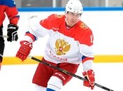 володимир путін на хокейному майданчику