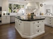 Сияющая чистота в потрясающем разнообразии стилей: великолепные кухни в белом цвете (Фото)