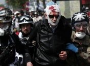 В Париже столкновения демонстрантов с полицией