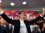 Порошенко поздравил новоизбранного президента Северной Македонии с победой