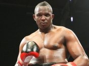 Бой супертяжеловесов закончился нокаутом уже в первом раунде (Видео)