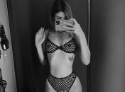 #Нюдсочетверг пошел не по плану: девушка вызвала "гору хейта" голым фото в Twitter