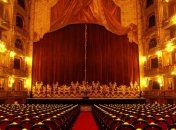 Перенесли вистави столичних театрів