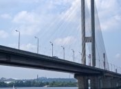 В Киеве завтра сразу на двух мостах ограничат движение