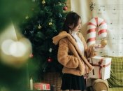 Чтобы шуба не намокала от снега, ее можно обрабатывать водоотталкивающей пропиткой