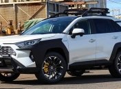 Toyota RAV4: новая версия кроссовера оснащена хардкорными колесами Rays (Фото)