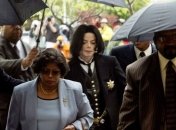 Мама Майкла Джексона объявлена в розыск