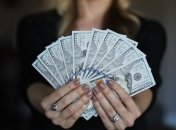 Курс валют на 6 марта: доллар и евро снова подешевели 