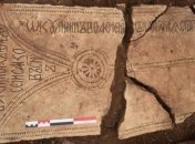 Археологи обнаружили две ценные надгробные плиты XVI века 