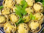 Рецепт дня: тарталетки с курицей, грибами и сыром