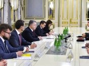 Порошенко обсудил с General Electric модернизацию железной дороги Украины