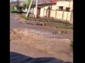 Забывчивые коммунальщики устроили маленькую "Венецию" в Харькове (видео)