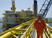 Цены на нефть выросли на фоне ослабления доллара