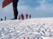 Непривычные снегопады парализовали Великобританию