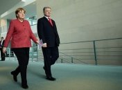 Порошенко и Меркель обсудили "паспортные указы Путина"