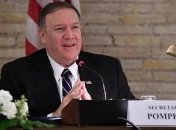 Помпео присутствовал при телефонном разговоре Зеленского и Трампа