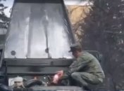 В России во время парада ко Дню победы загорелась одна из военных машин (видео)