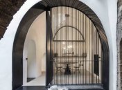 Потрясающий дом-пещера, в которой стены имеют свою историю (Фото)