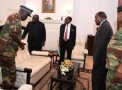 Военные обсудили с Мугабе будущее Зимбабве