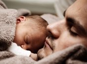 Ученые: Мужчинам также необходимо лечить послеродовою депрессию