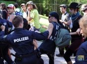 Противники саммита G7 пытались блокировать дорогу к замку Эльмау