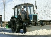 К расчистке автодорог в Украине привлекли 1 547 единиц техники