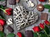 Что подарить девушке на День святого Валентина 2020: 8 идей