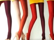 4 основных правила: как и с чем носить цветные колготы